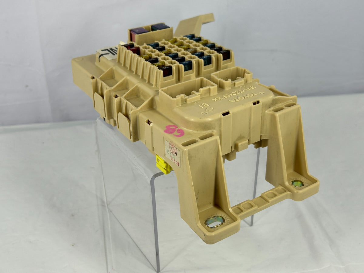 2000-2003 Lexus RX300 Interior Cabin Fuse Box Junction Module OEM 82730-48022