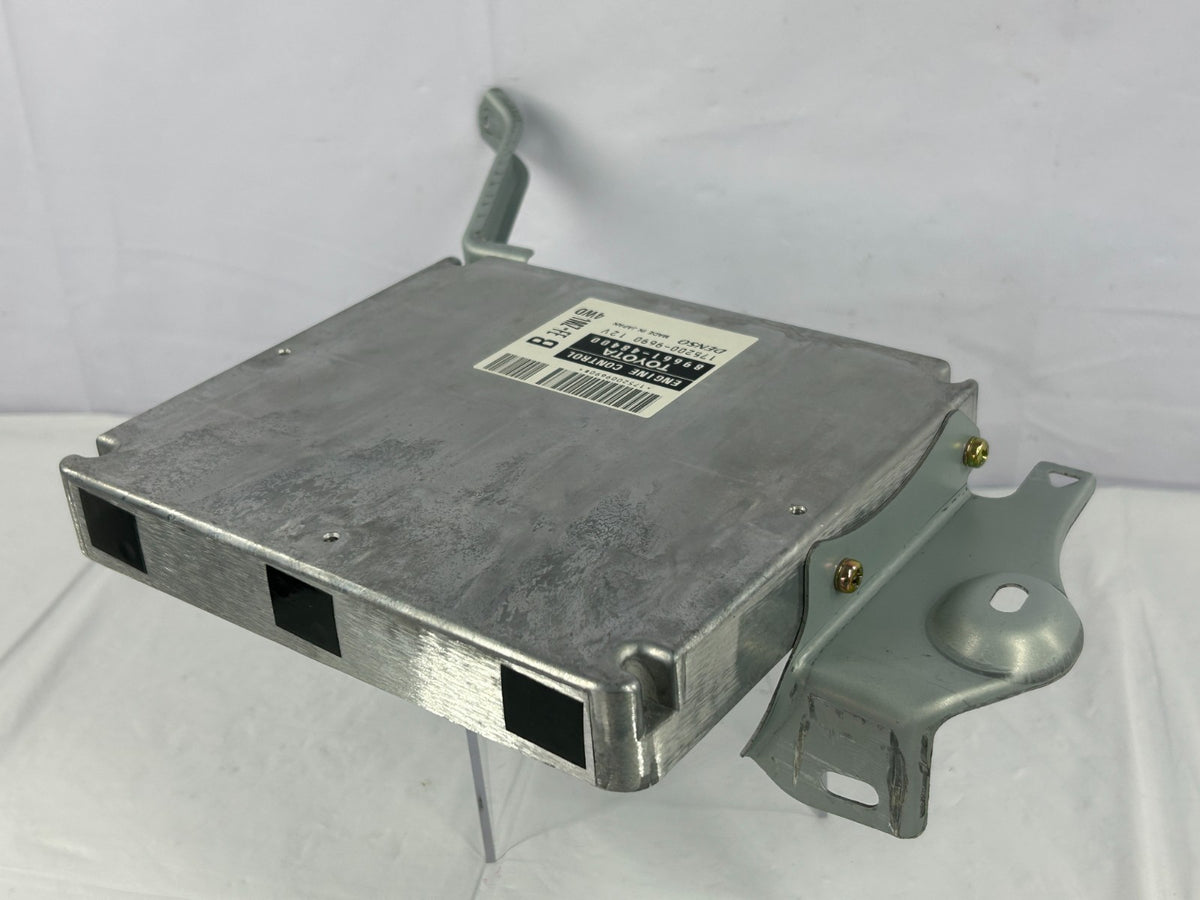 2002-2003 Lexus RX300 ECU ECM Engine Computer Control Module OEM 89661-48400
