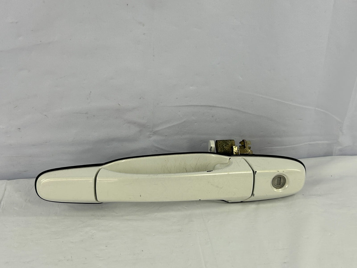 2000-2003 Lexus RX300 Front Left Driver Door Exterior Handle OEM 69220-48030-A0