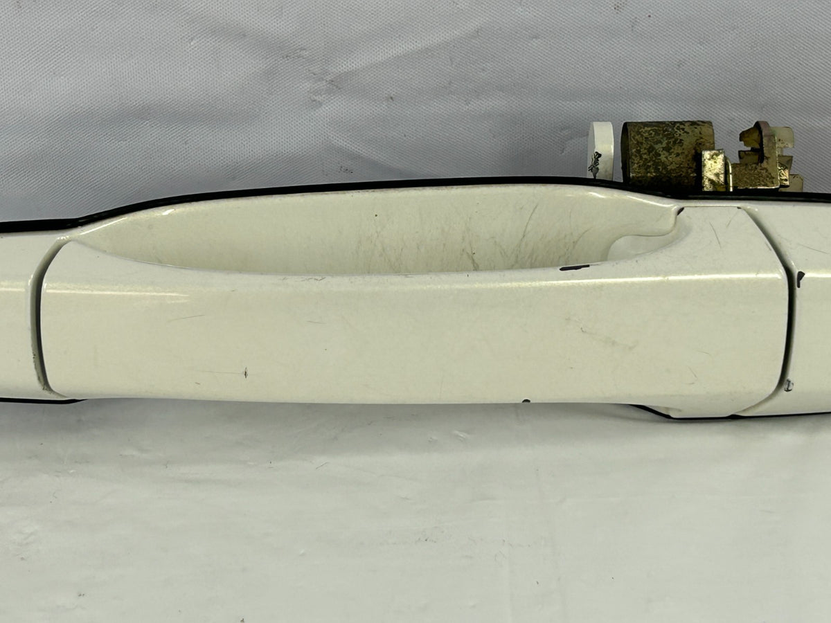 2000-2003 Lexus RX300 Front Left Driver Door Exterior Handle OEM 69220-48030-A0