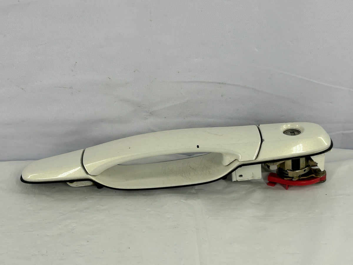 2000-2003 Lexus RX300 Front Left Driver Door Exterior Handle OEM 69220-48030-A0