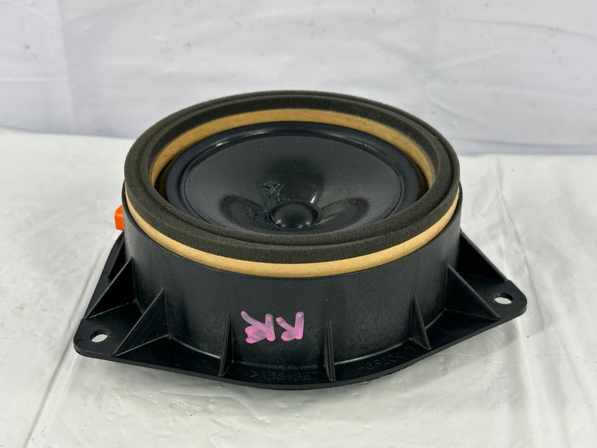 1999-2003 Lexus RX300 Rear Right Passenger Side Door Speaker OEM 86160-48050