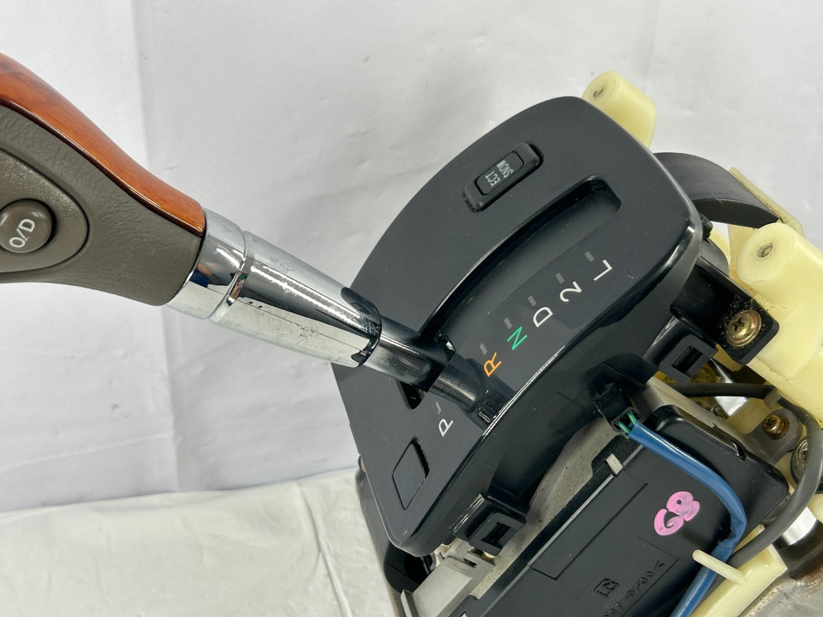 99-03 Lexus RX300 Automatic Gear Shifter Lever Console Wood Grain OEM 3356048020