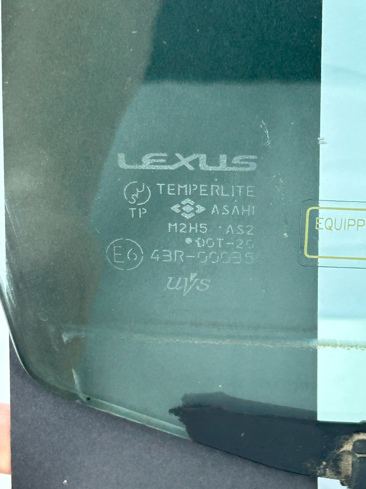 2000-2003 Lexus RX300 Front Right Passenger Door Window Glass OEM 68101-48030