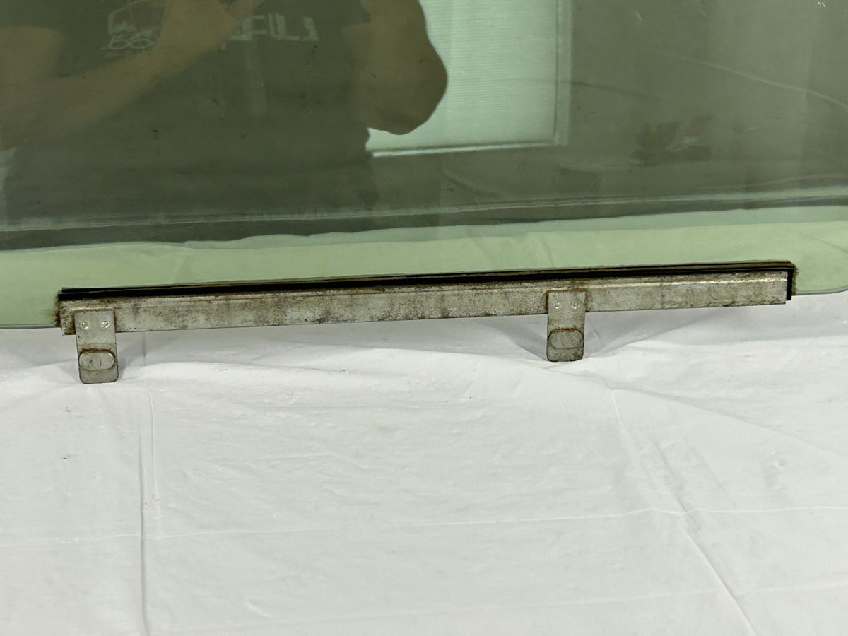 2000-2003 Lexus RX300 Rear Right Passenger Door Window Glass OEM 68113-48040
