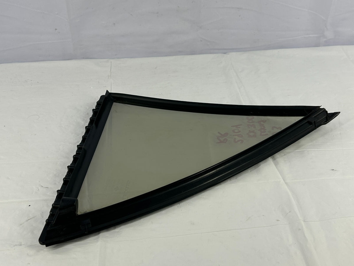 2000-2003 Lexus RX300 Rear Right Door Quarter Window Vent Glass OEM 68123-48040