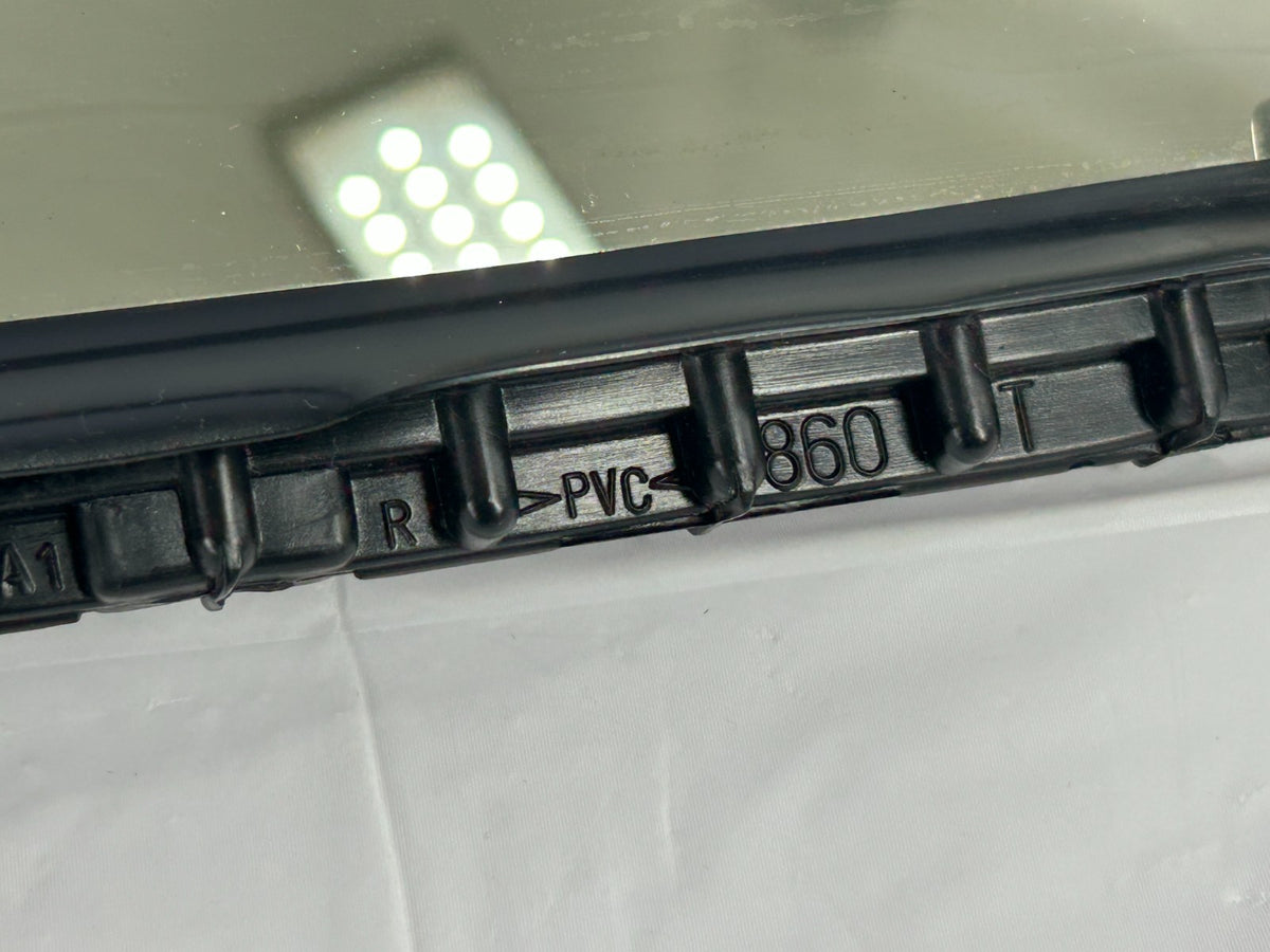 2000-2003 Lexus RX300 Rear Right Door Quarter Window Vent Glass OEM 68123-48040