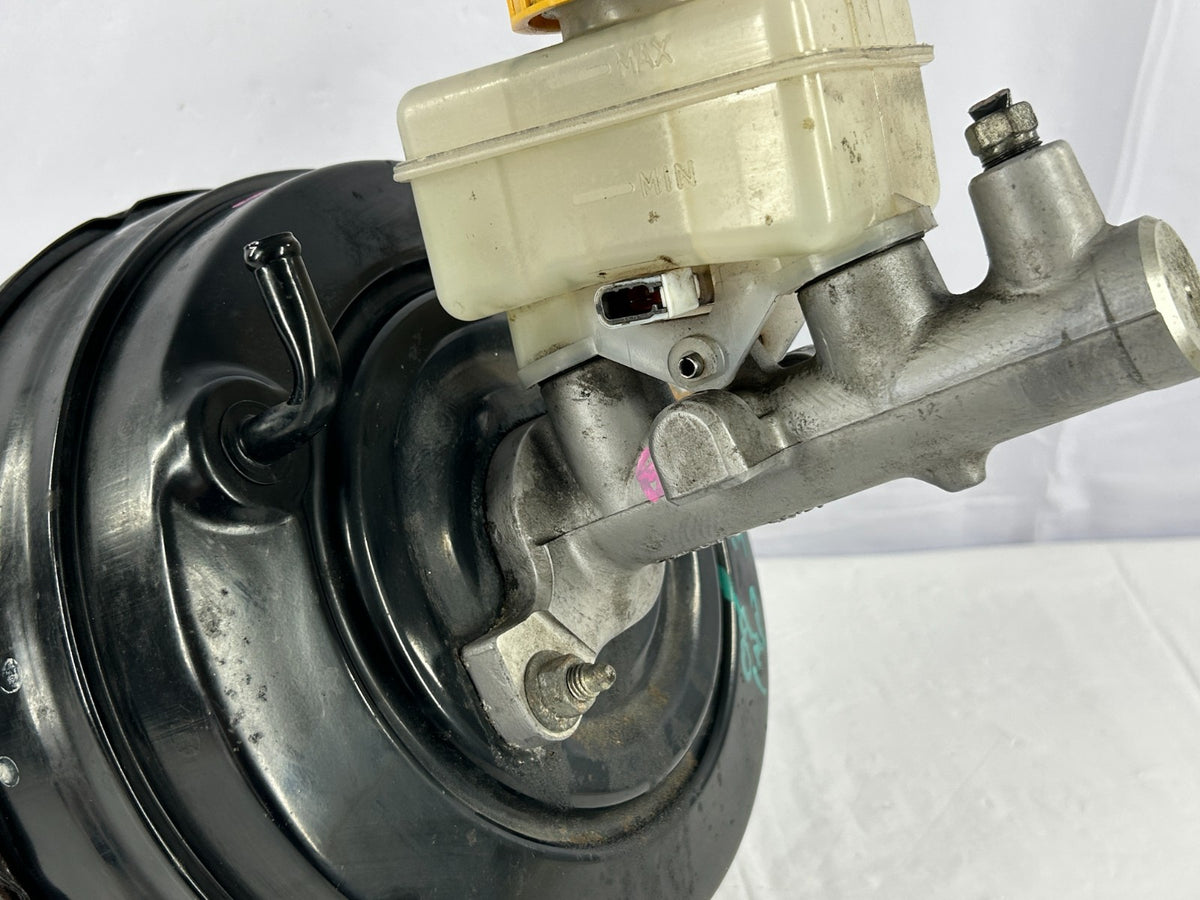 2008-2011 Subaru Impreza 2.5L Power Brake Booster Master Cylinder OEM 26402FG010