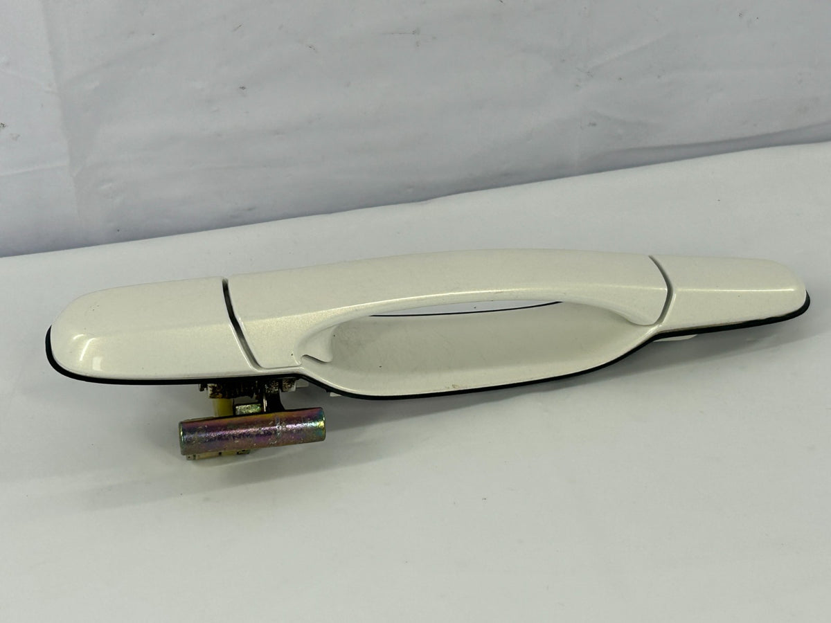 2000-2003 Lexus RX300 Rear Left Side Exterior Door Handle OEM 69240-48020-E0