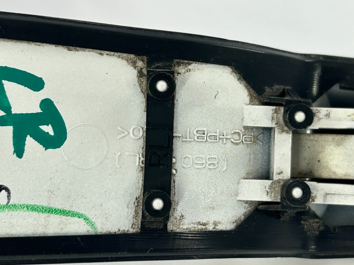2000-2003 Lexus RX300 Rear Left Side Exterior Door Handle OEM 69240-48020-E0
