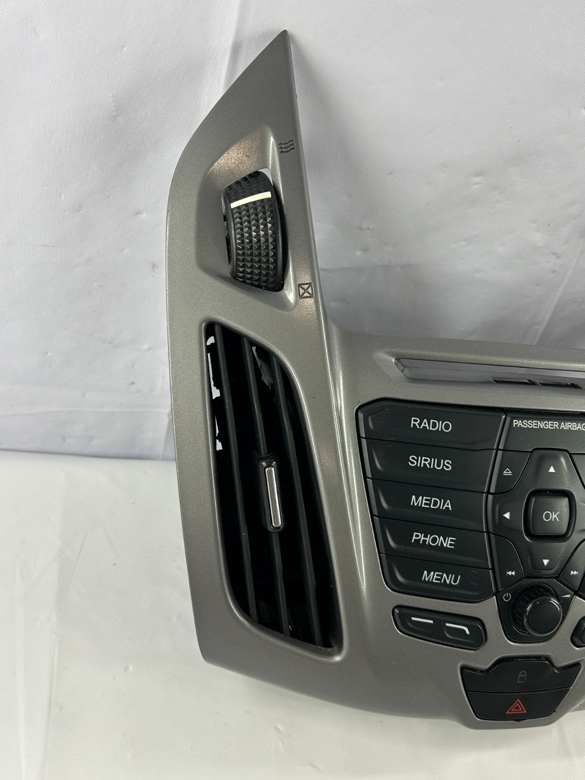 14-18 Ford Transit Connect Dash Radio Control Panel Air Vents OE DT1T-18K811-DG