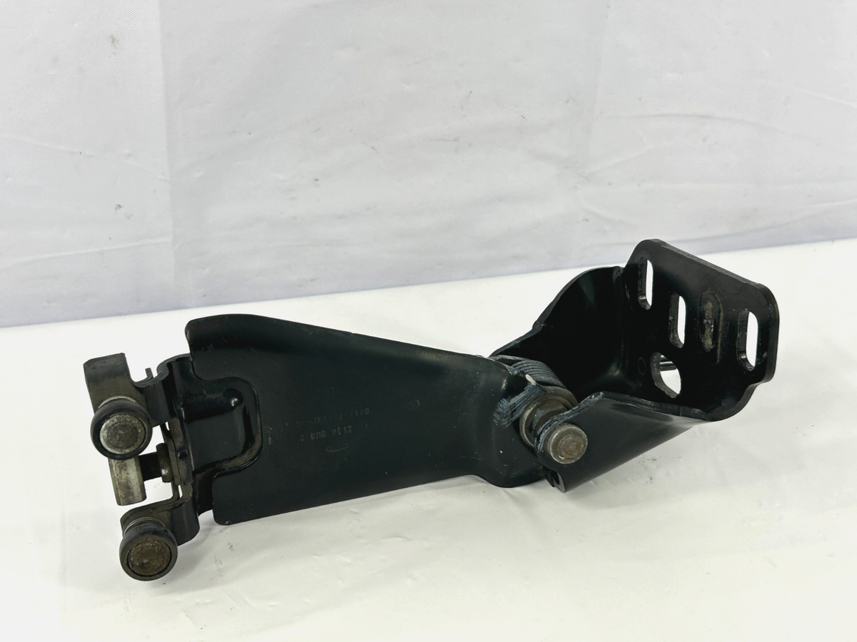 2014-2018 Ford Transit Connect Rear LH Center Sliding Roller Hinge DT11V26801AE