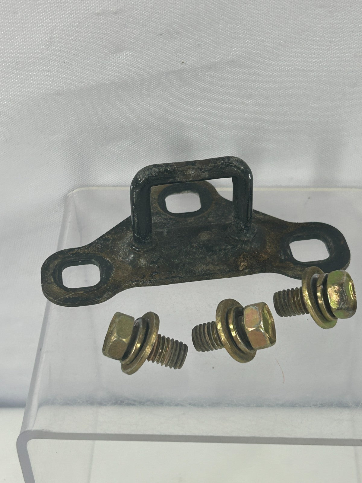 1989 Toyota Land Cruiser Rear 2nd Row Seat Bench Lower Latch Striker OEM