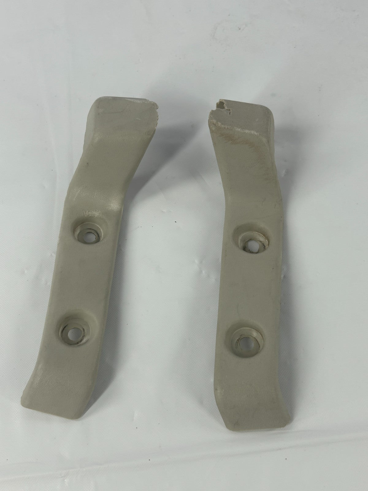1981-1990 Toyota Land Cruiser Rear Panel Headliner Hold D-pillar OEM 63392-90A00
