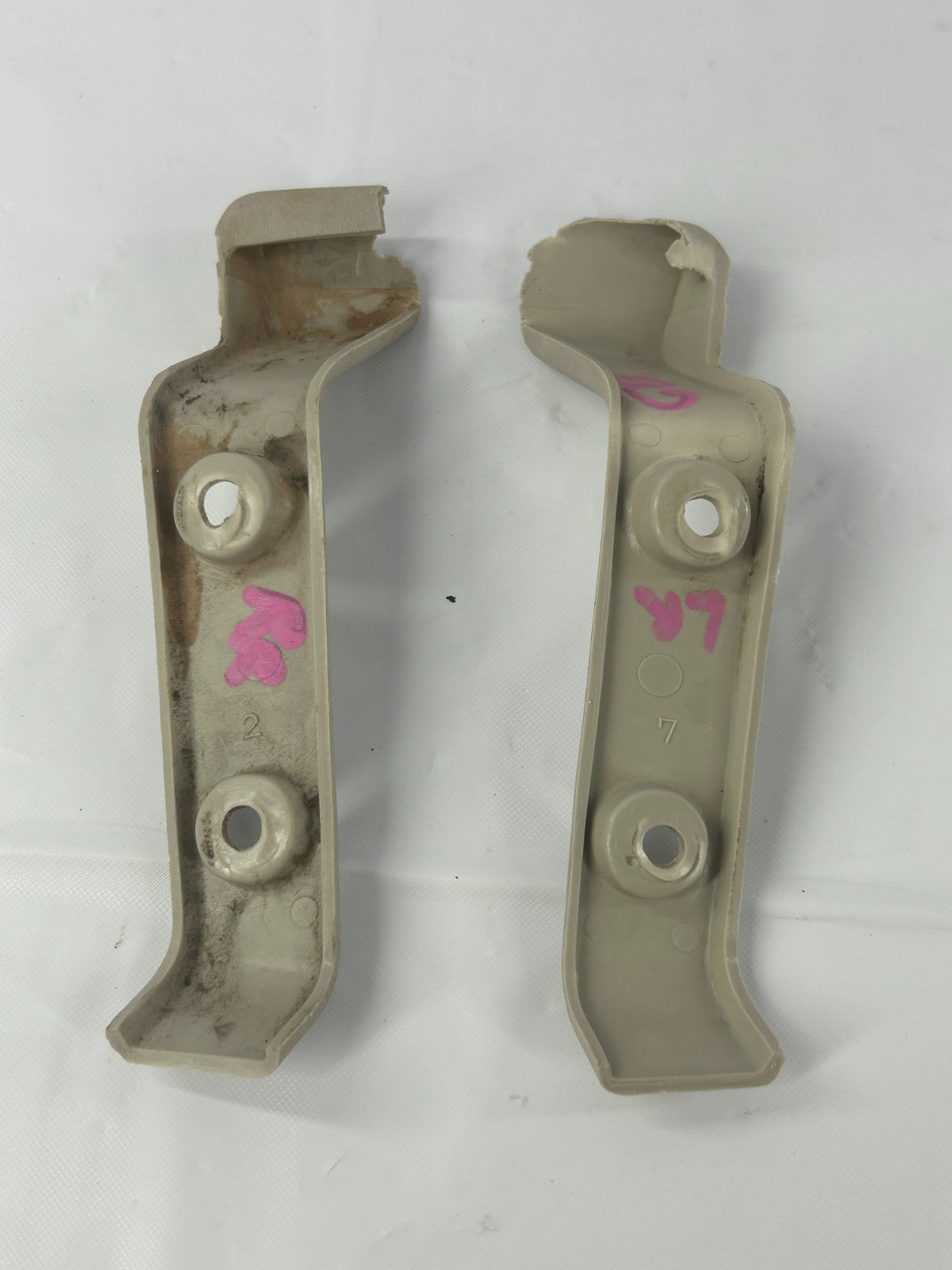1981-1990 Toyota Land Cruiser Rear Panel Headliner Hold D-pillar OEM 63392-90A00