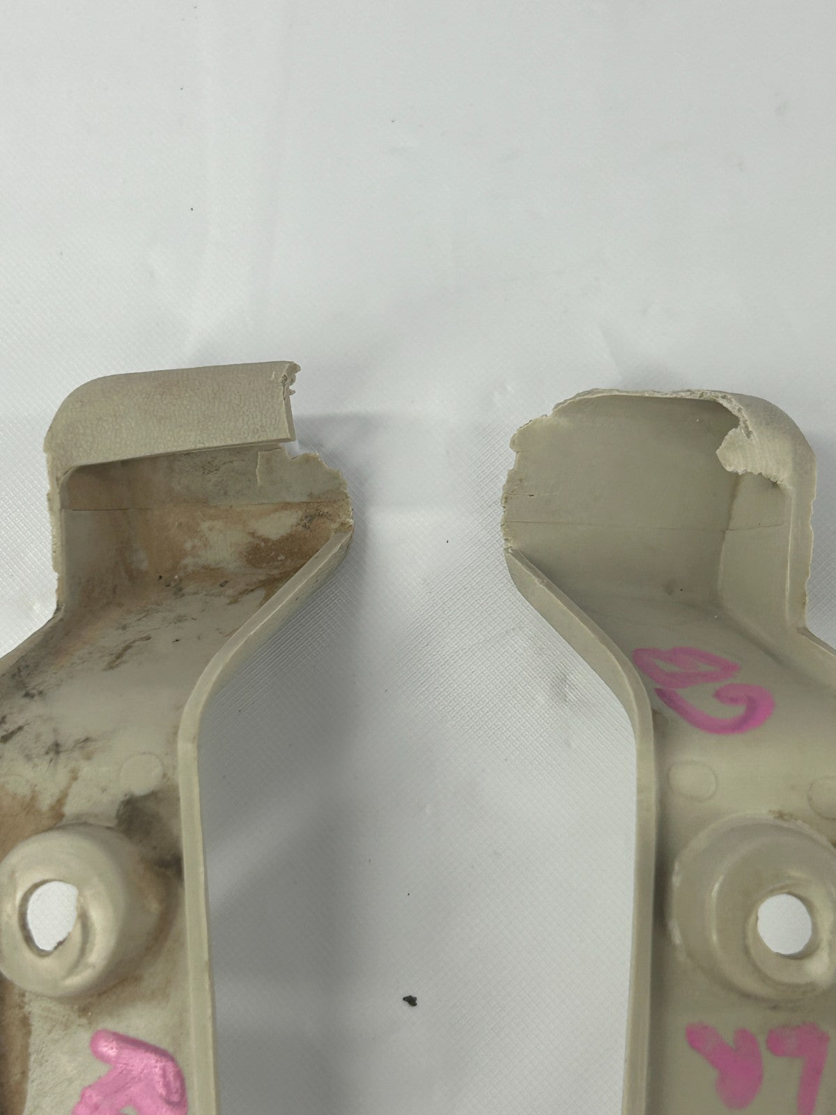 1981-1990 Toyota Land Cruiser Rear Panel Headliner Hold D-pillar OEM 63392-90A00