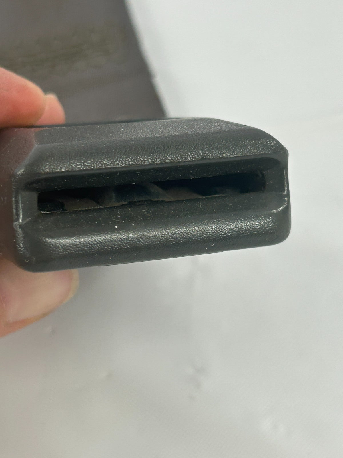 1988-1990 Toyota Land Cruiser Rear Left Side Seat Belt Buckle OEM 73380-90A20-03