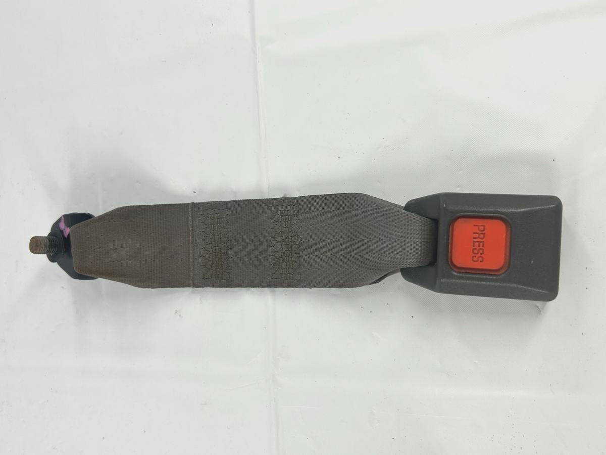 1988-1990 Toyota Land Cruiser Rear Right Seat Belt Buckle OEM 73380-90A20-06