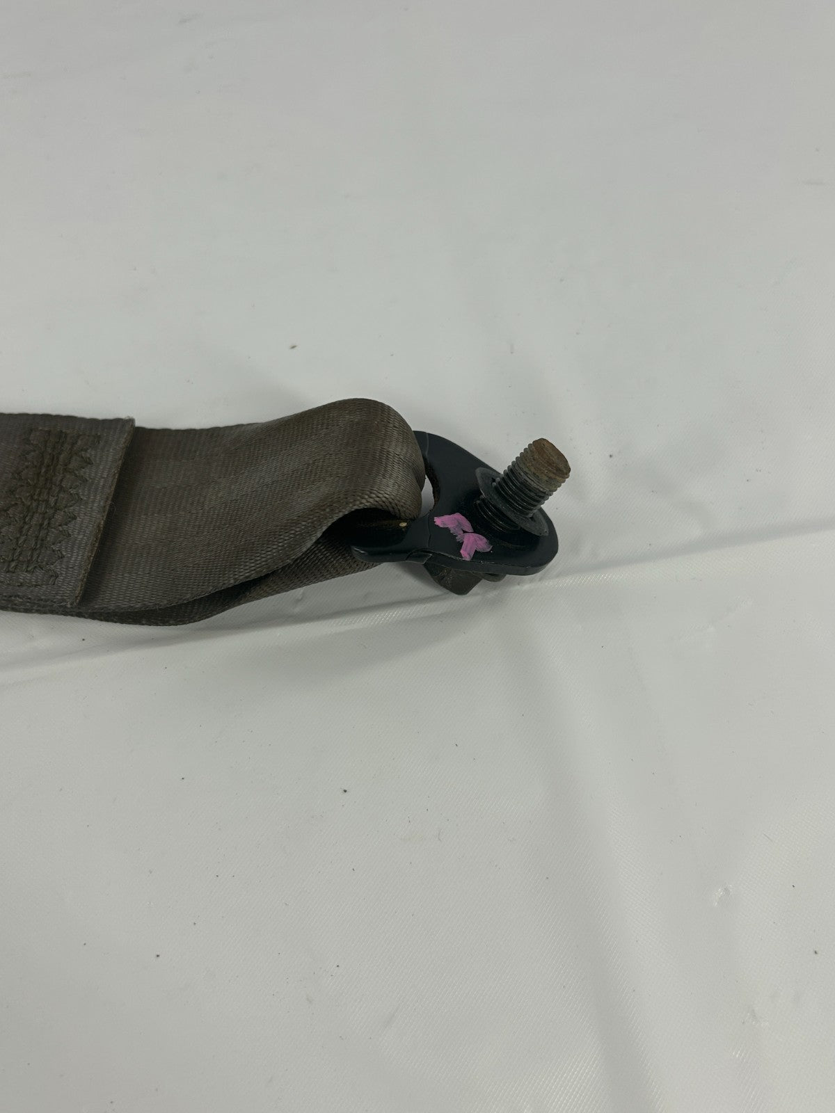 1988-1990 Toyota Land Cruiser Rear Right Seat Belt Buckle OEM 73380-90A20-06