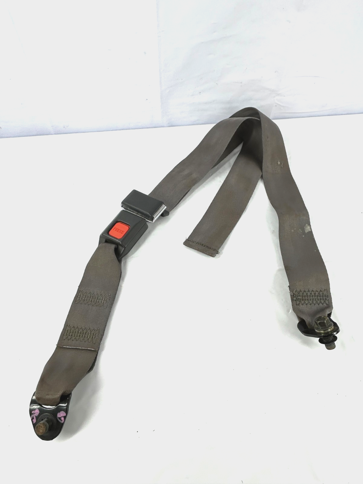 88-89 Toyota Land Cruiser Rear Center Lap Seat Belt Receiver OEM 73330-90A04-13