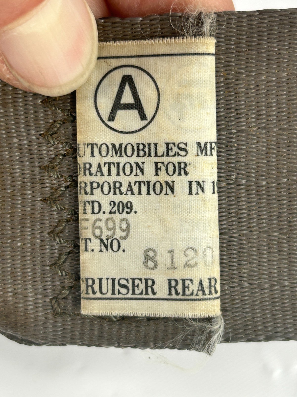 88-89 Toyota Land Cruiser Rear Center Lap Seat Belt Receiver OEM 73330-90A04-13