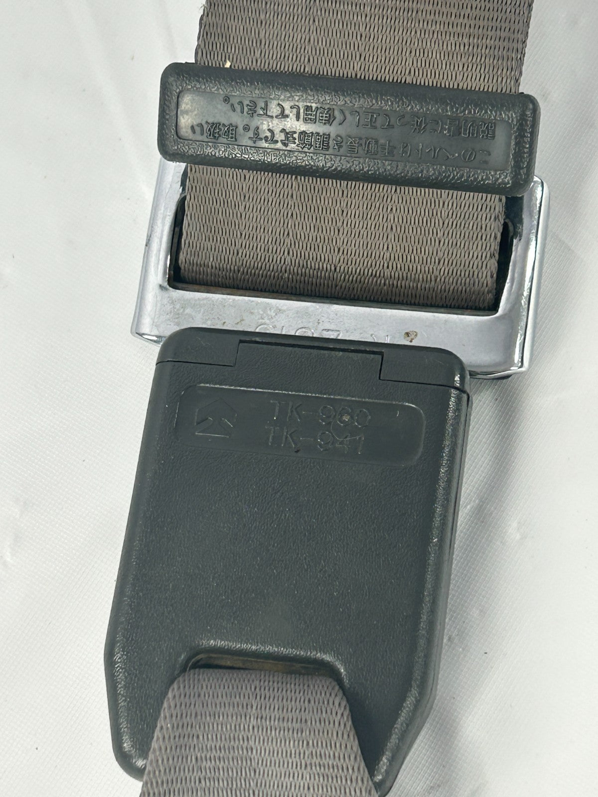 88-89 Toyota Land Cruiser Rear Center Lap Seat Belt Receiver OEM 73330-90A04-13