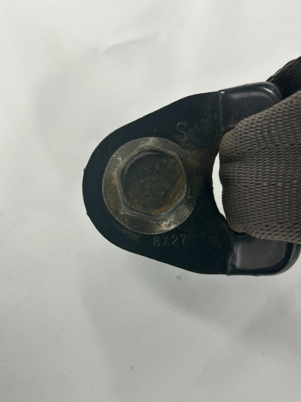 88-89 Toyota Land Cruiser Rear Center Lap Seat Belt Receiver OEM 73330-90A04-13