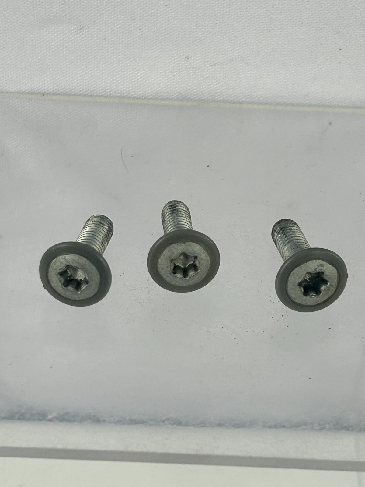 01-07 Toyota Sequoia Door Latch Lock Mounting Screws Set of 3 OEM 90148-A0005