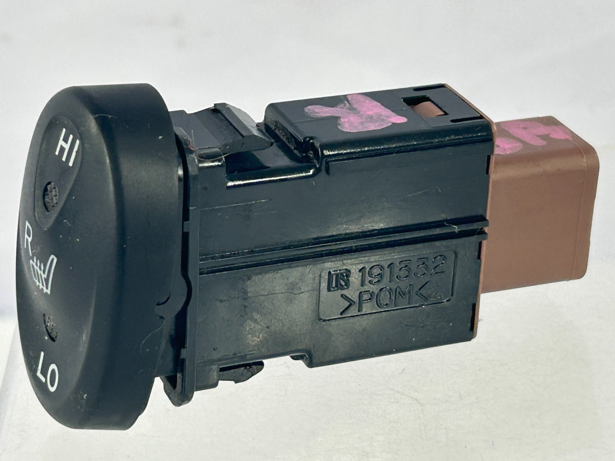 01-07 Toyota Sequoia Right Passenger Side Seat Heater Switch OEM 84751-0C010
