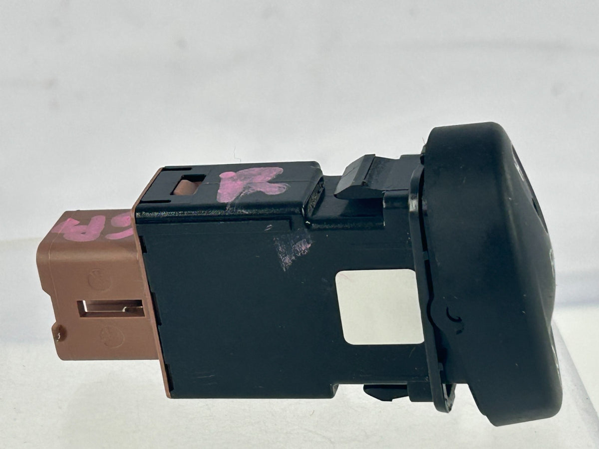 01-07 Toyota Sequoia Right Passenger Side Seat Heater Switch OEM 84751-0C010