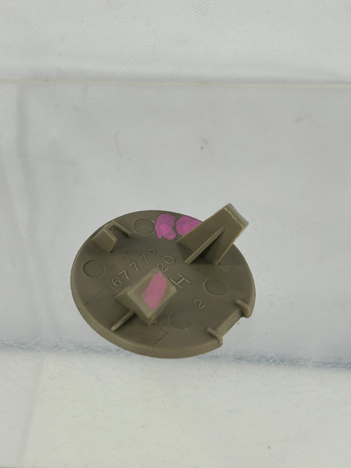 2004-2007 Toyota Sequoia Rear Right Door Retainer Cap Trim OEM 67772-0C120-E1
