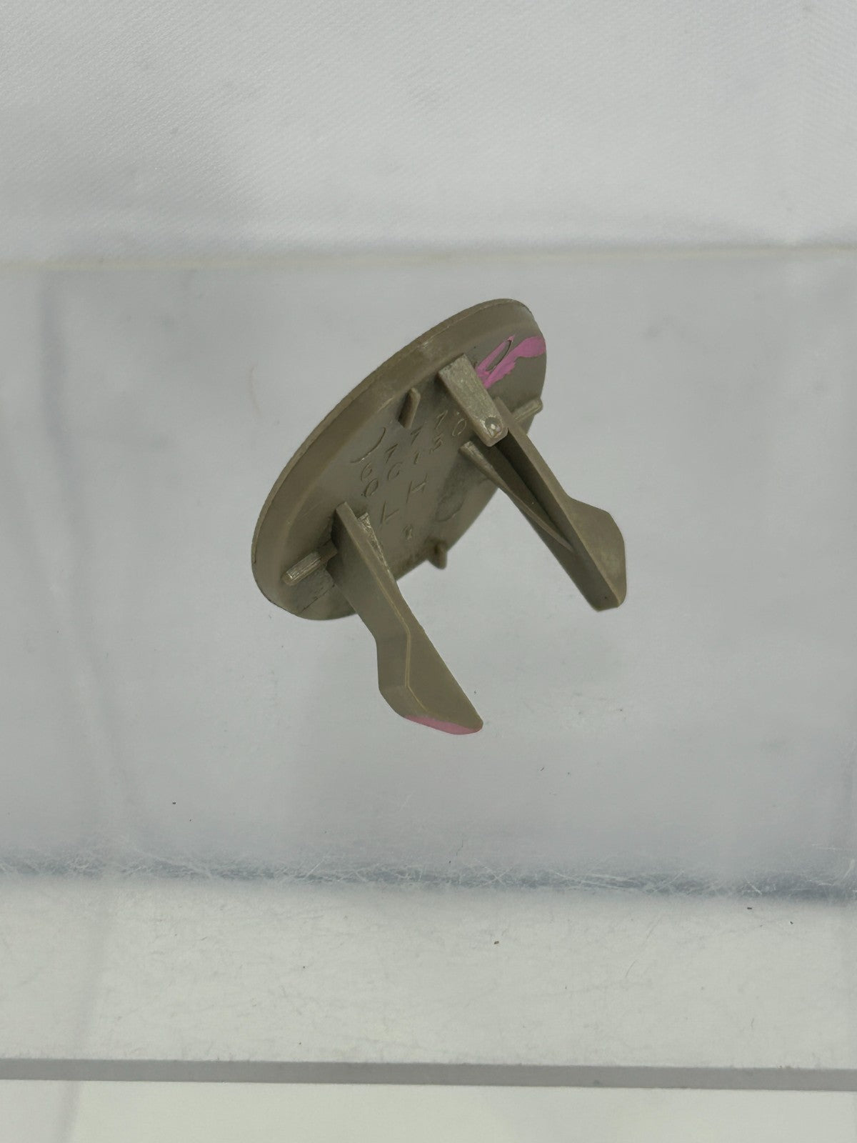 2004-2007 Toyota Sequoia Front Left Door Retainer Cap Trim OEM 67772-0C130-E1