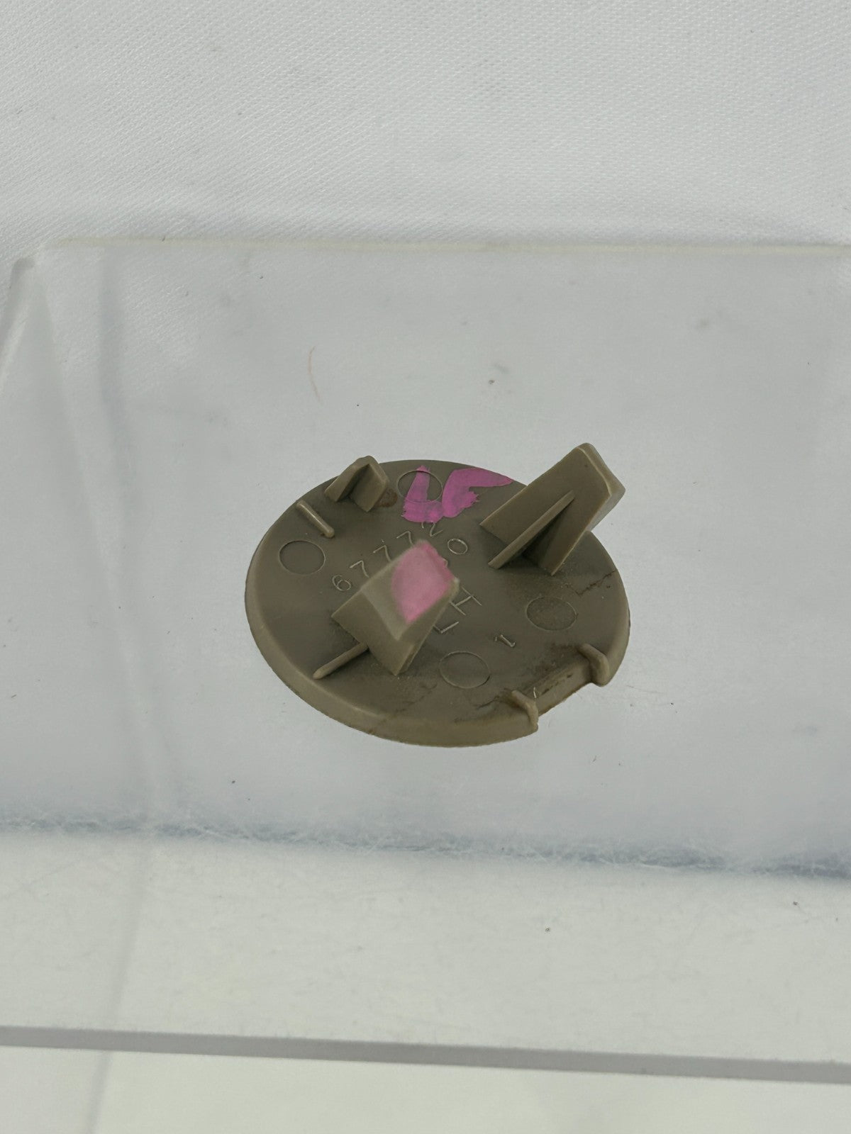 2004-2007 Toyota Sequoia Front Left Door Retainer Cap Trim OEM 67772-0C130-E1