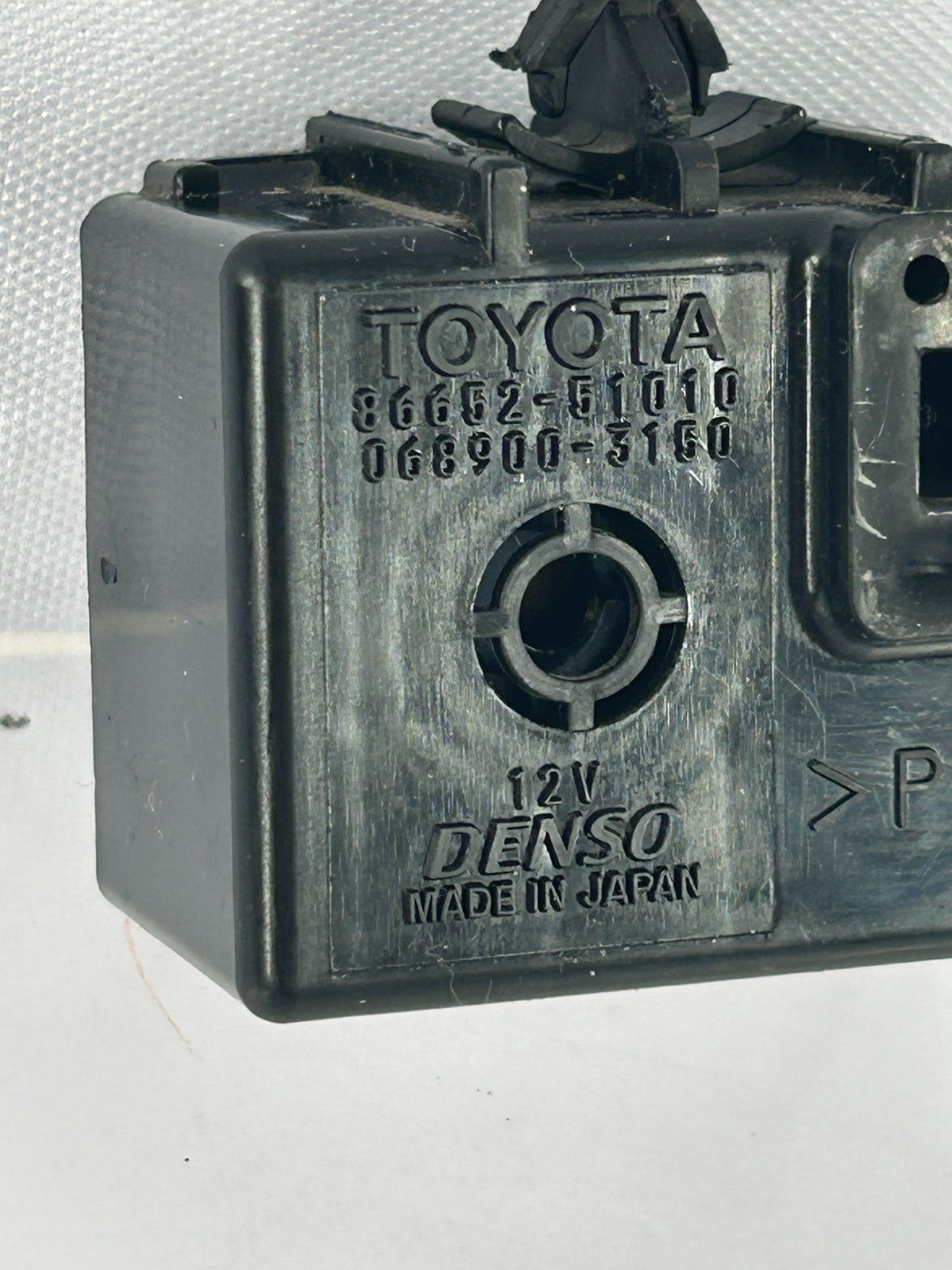 2002-2007 Toyota Sequoia Skid Control Warning Buzzer Module Unit OEM 86652-51010
