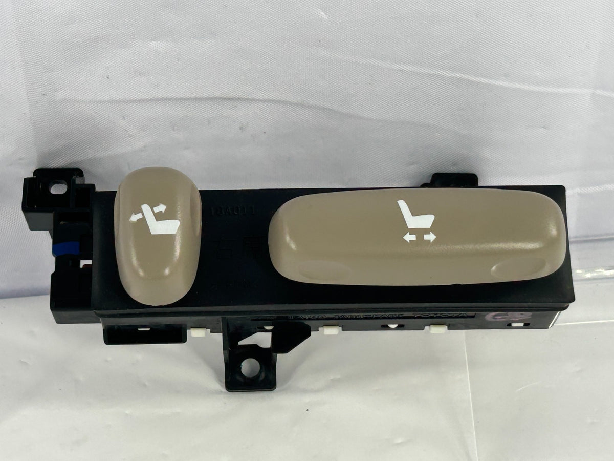 2004-2007 Toyota Sequoia Front Right Power Seat Adjuster Switch OEM 84922-60130