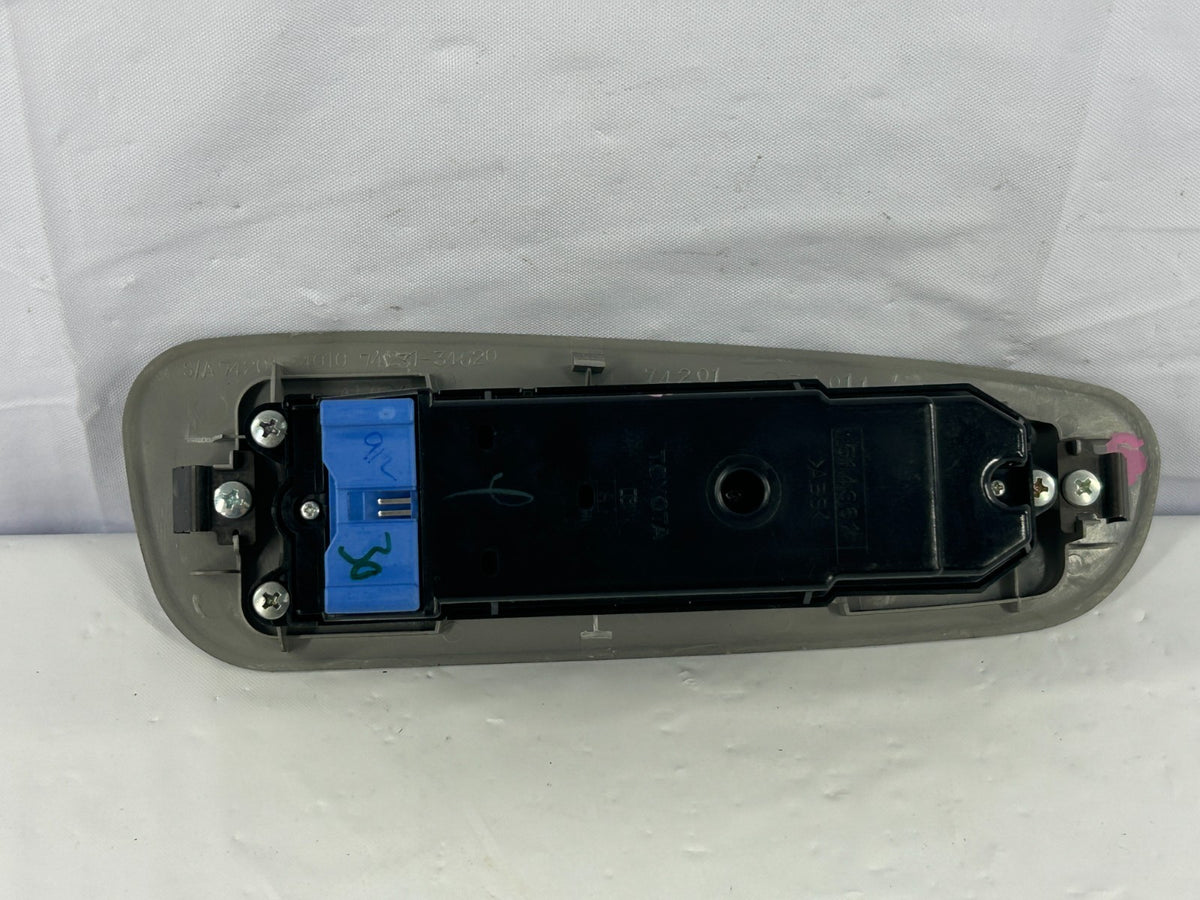 04-07 Toyota Sequoia Front Right Passenger Side Window Switch OEM 84030-0C031
