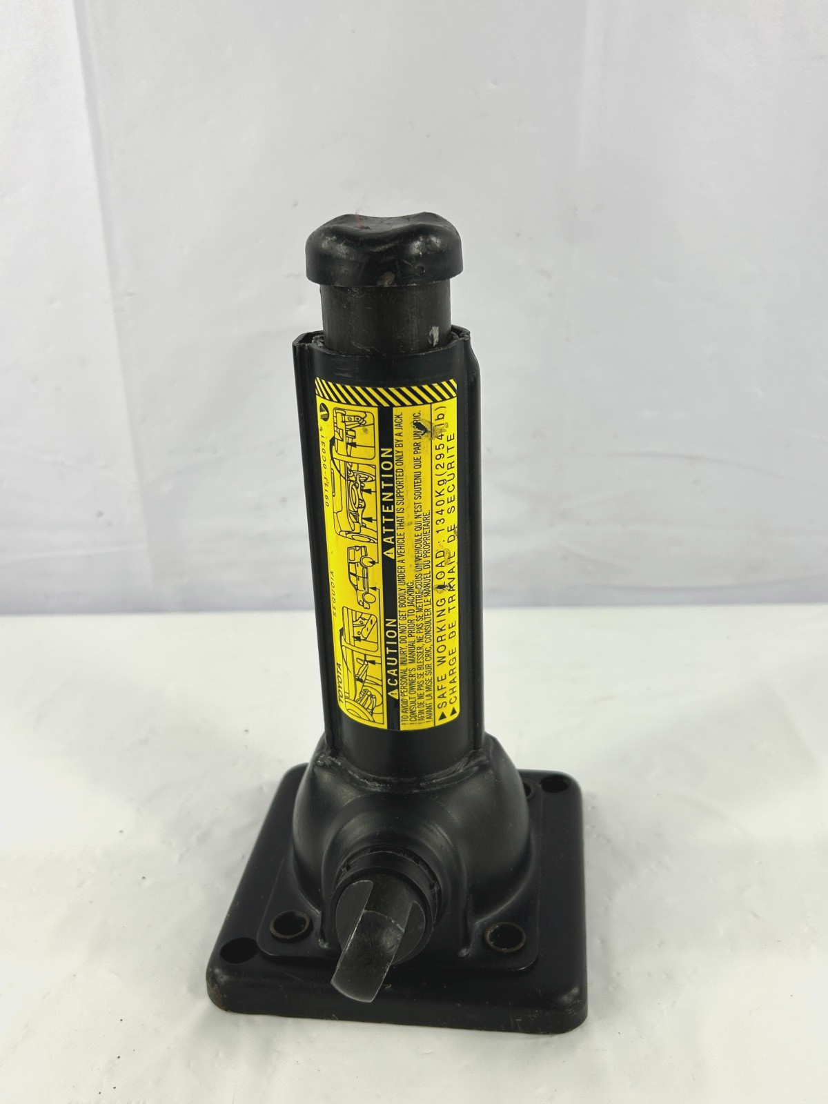 2001-2007 Toyota Sequoia Emergency Bottle Jack Tool OEM 09111-0C031
