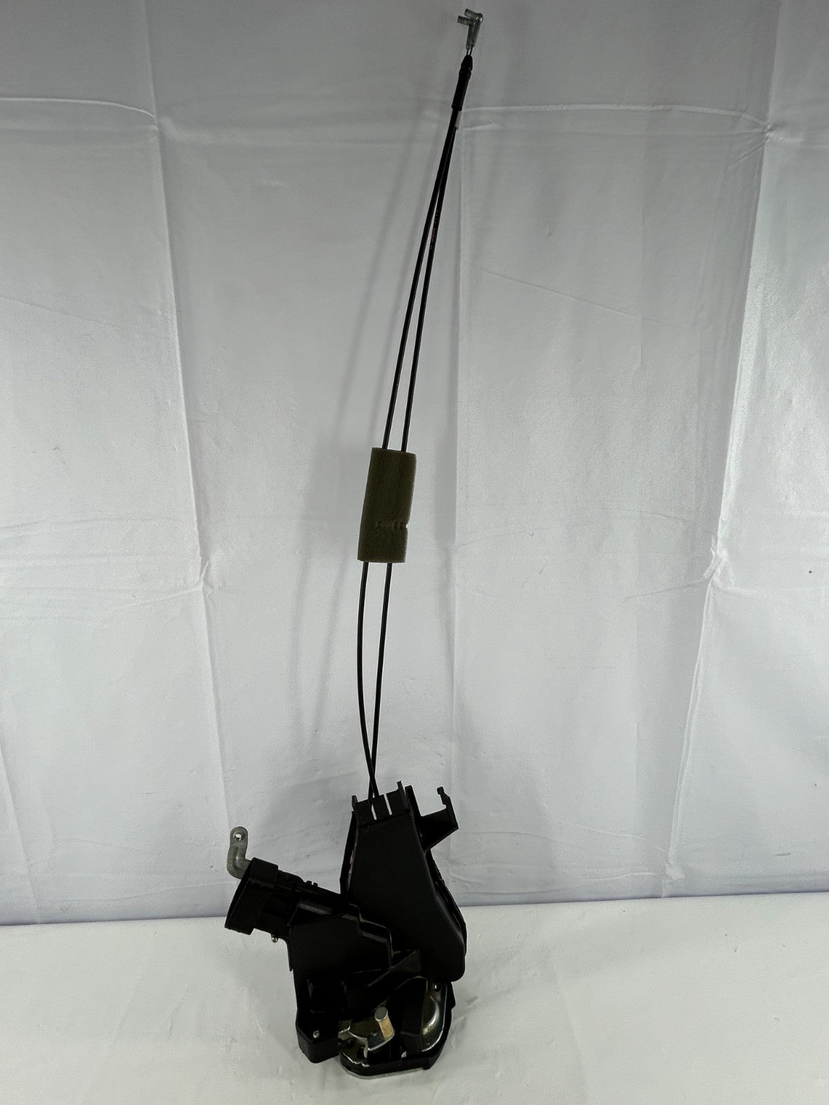 01-07 Toyota Sequoia Rear Left Driver Door Lock Latch Actuator OEM 69060-0C010