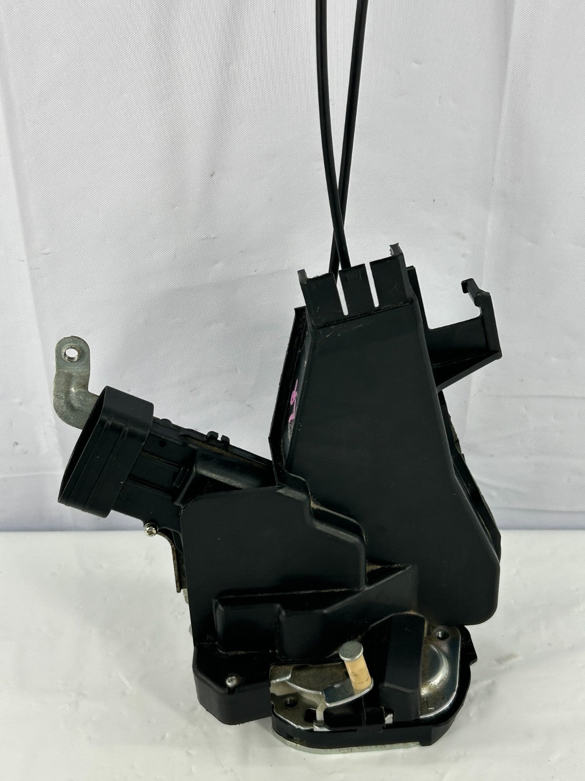 01-07 Toyota Sequoia Rear Left Driver Door Lock Latch Actuator OEM 69060-0C010