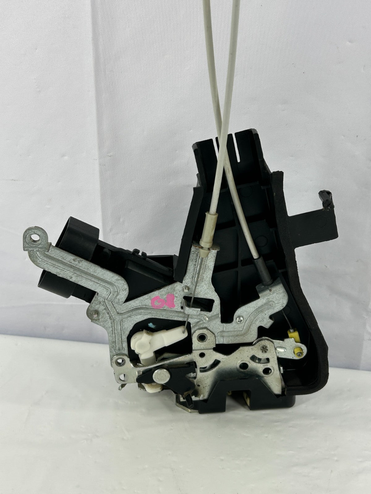 2001-2007 Toyota Sequoia Rear Right Door Lock Latch Actuator OEM 69305-0C010