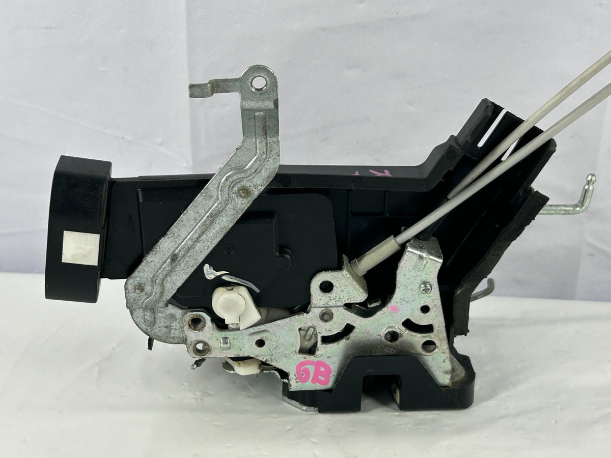 2001-2007 Toyota Sequoia Front Right Door Lock Latch Actuator OEM 69030-0C021