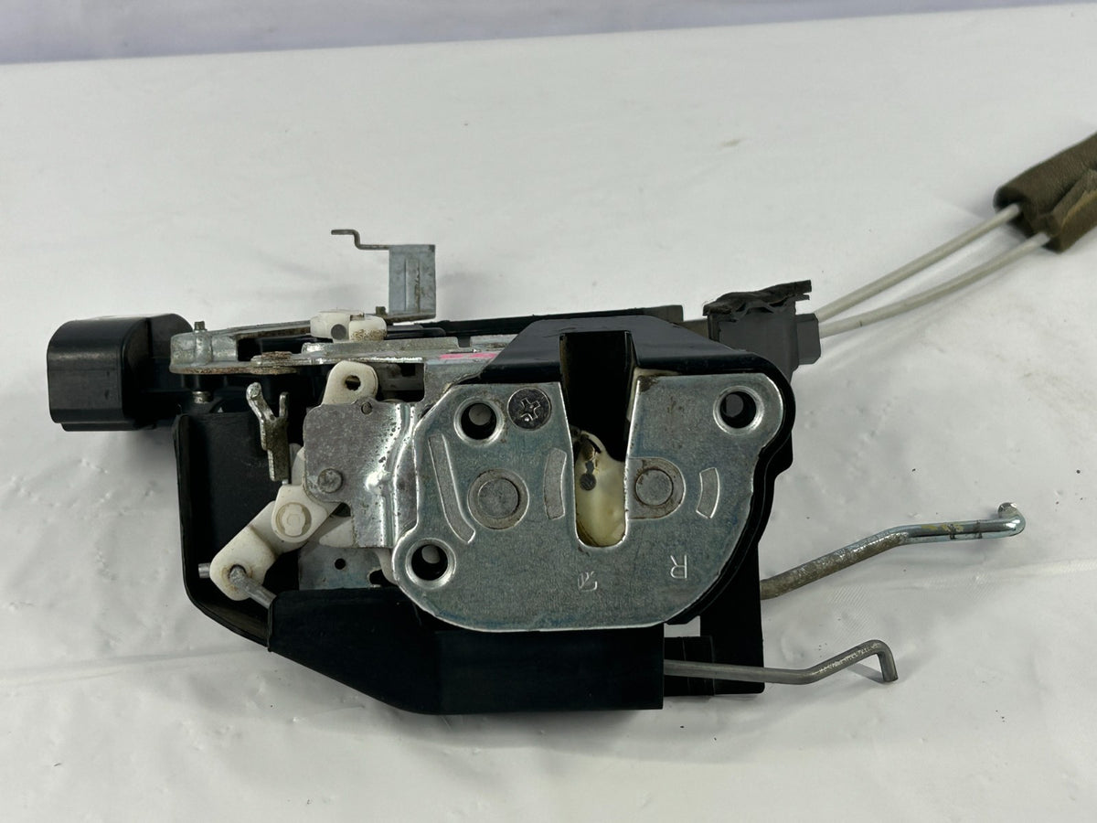2001-2007 Toyota Sequoia Front Right Door Lock Latch Actuator OEM 69030-0C021