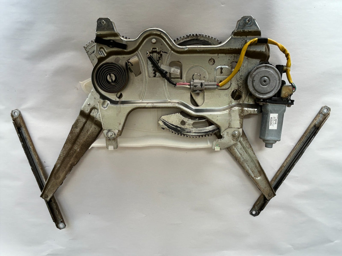 2004-2007 Toyota Sequoia Rear Tailgate Power Window Regulator Motor 85710-0C070