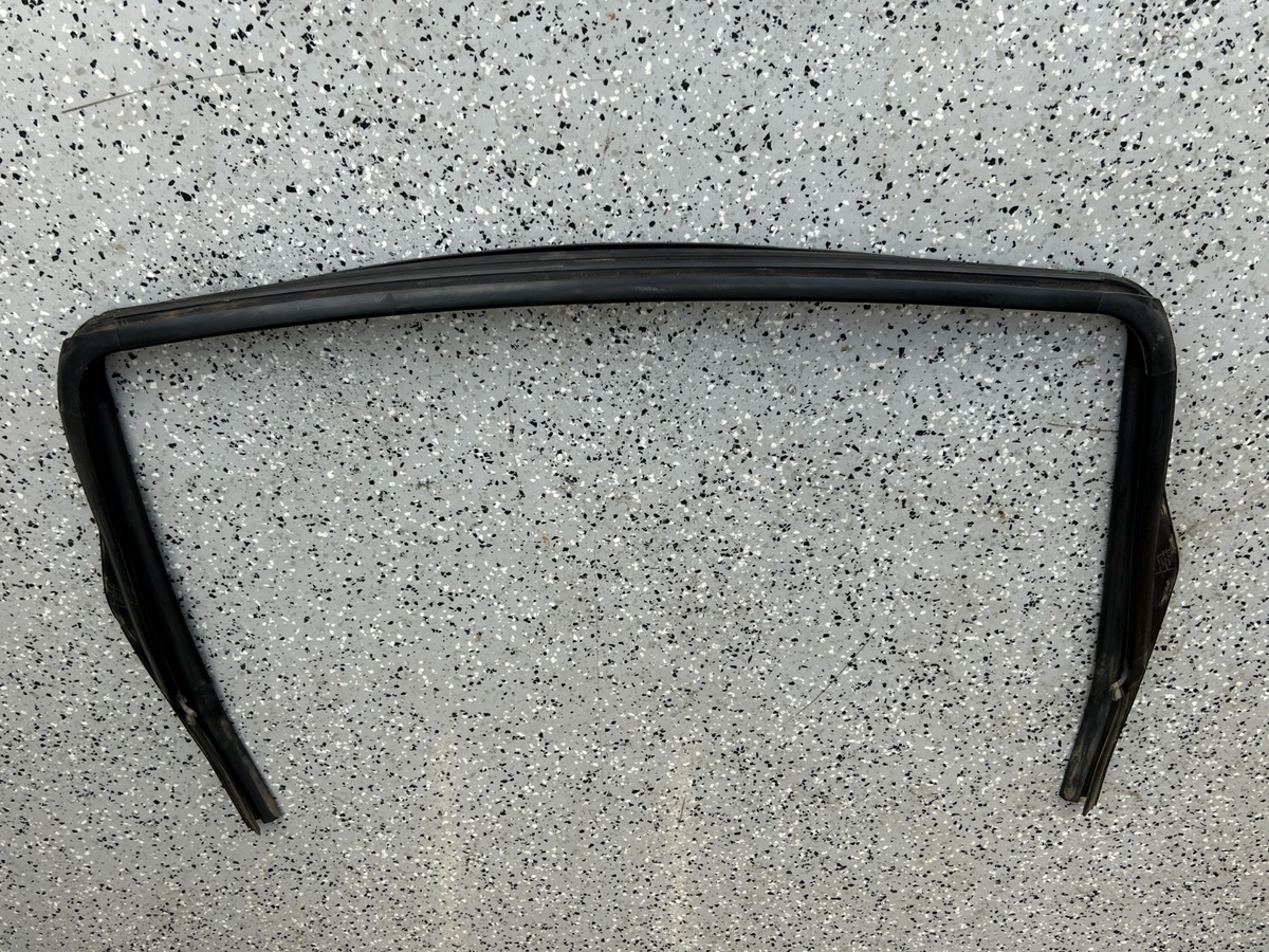 2001-2007 Toyota Sequoia Rear Liftgate Glass Run Channel Seal OEM 68275-0C010
