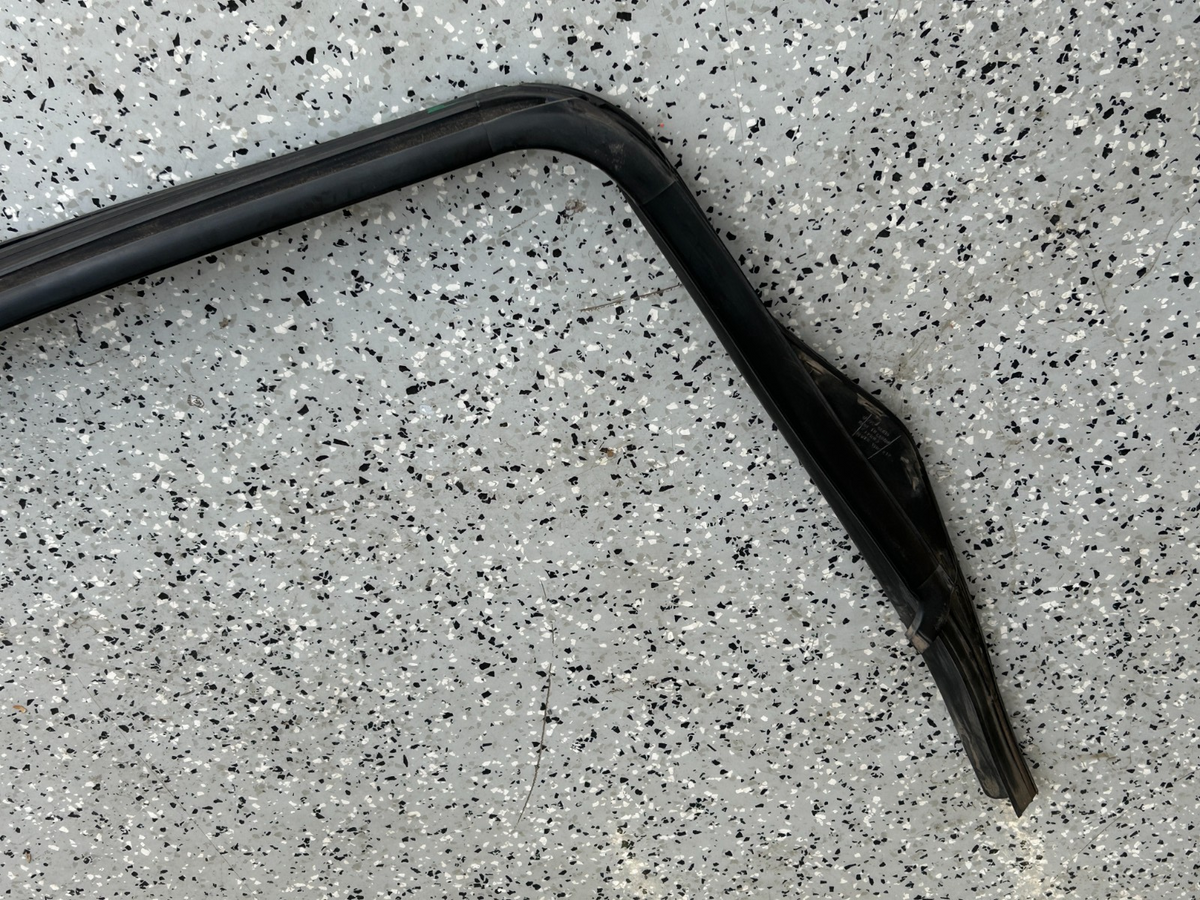 2001-2007 Toyota Sequoia Rear Liftgate Glass Run Channel Seal OEM 68275-0C010