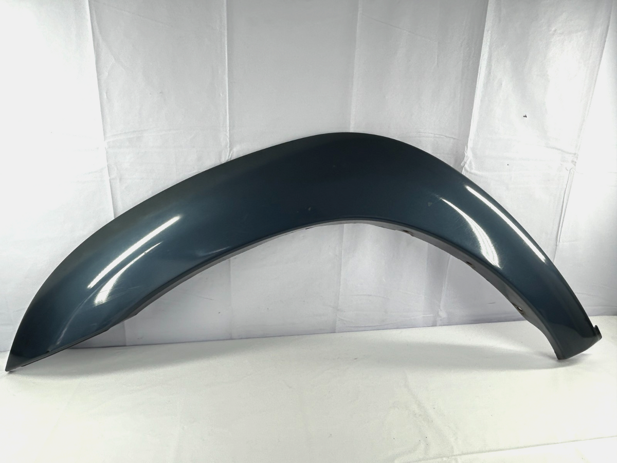 01-07 Toyota Sequoia Front Left Driver Side Fender Flare Molding OEM 75602-0C010