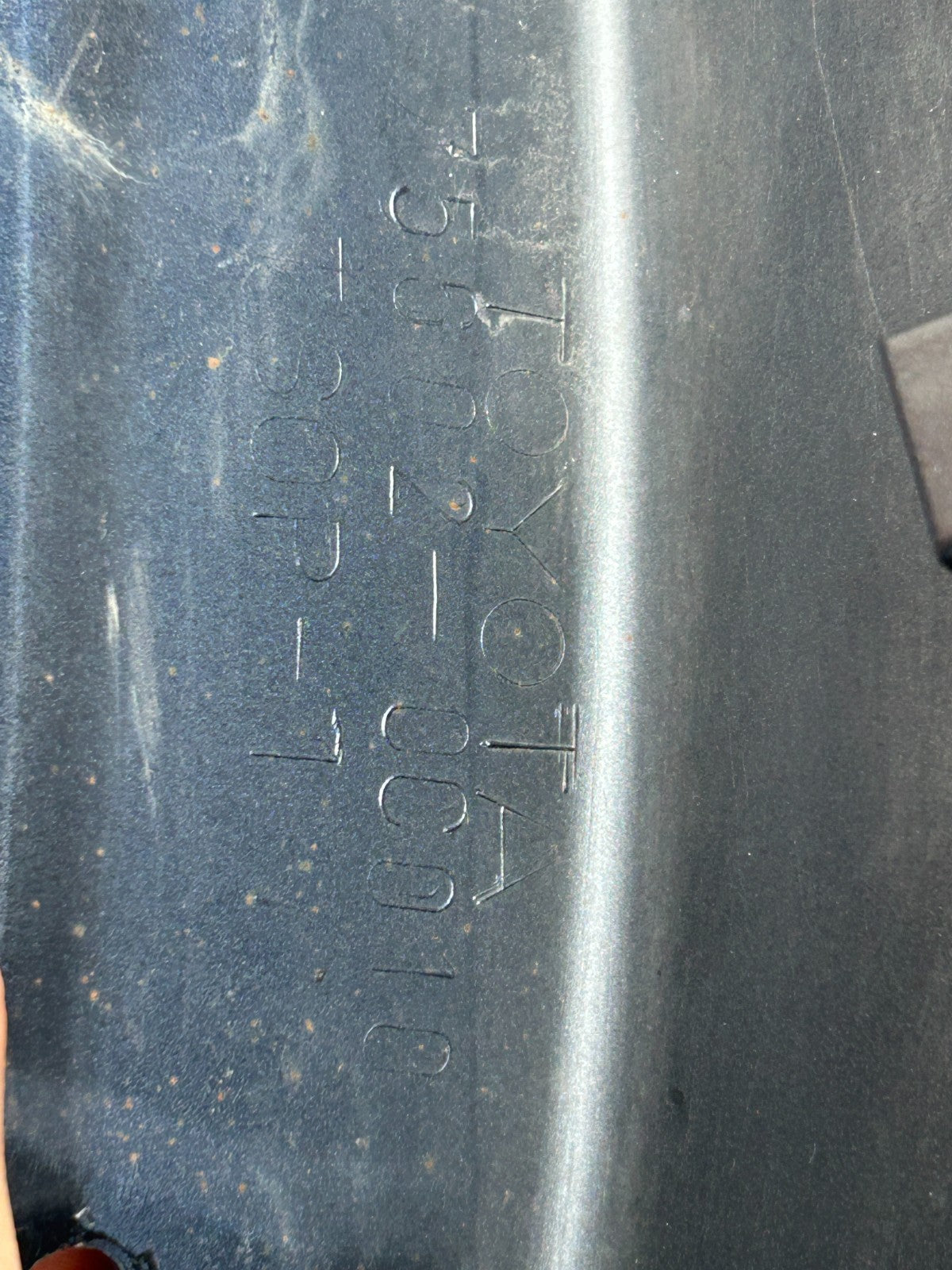 01-07 Toyota Sequoia Front Left Driver Side Fender Flare Molding OEM 75602-0C010