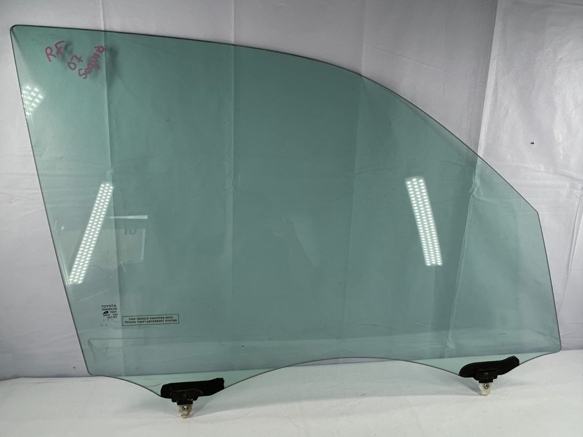 2001-2007 Toyota Sequoia Front Right Passenger Door Window Glass OEM 68101-0C020