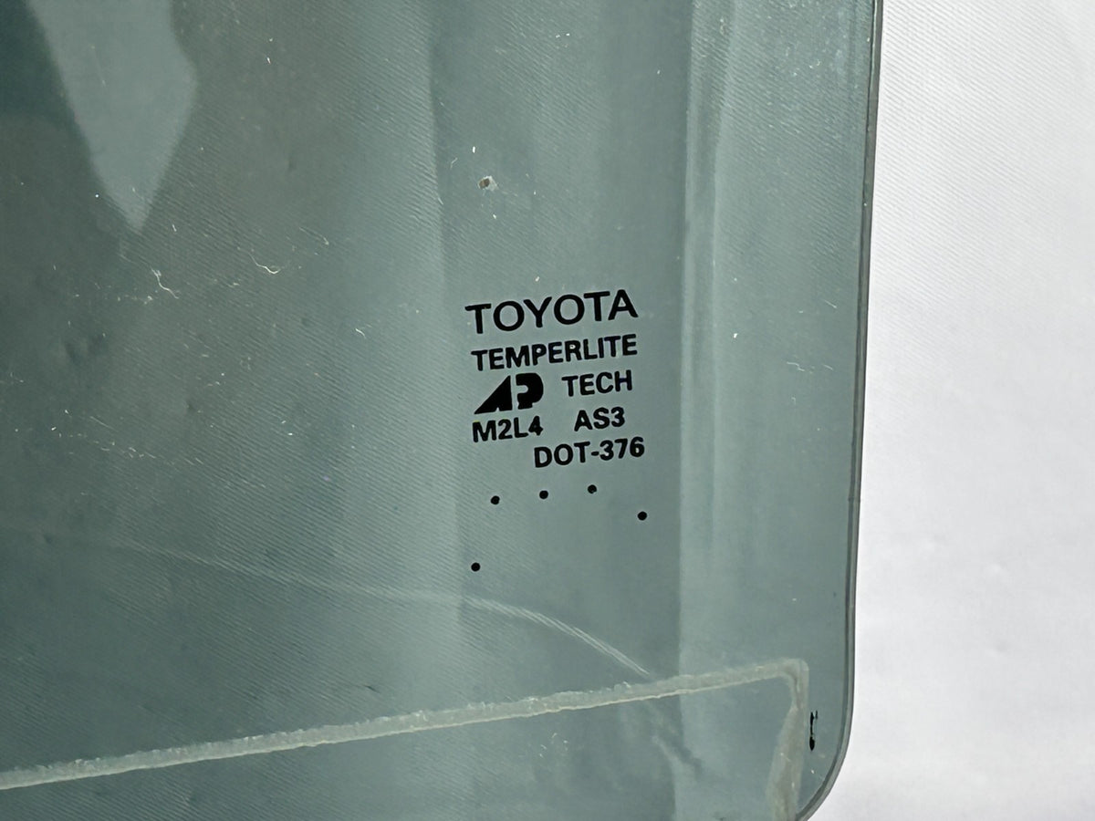 2001-2007 Toyota Sequoia Rear Left Driver Side Door Window Glass OEM 68104-0C020
