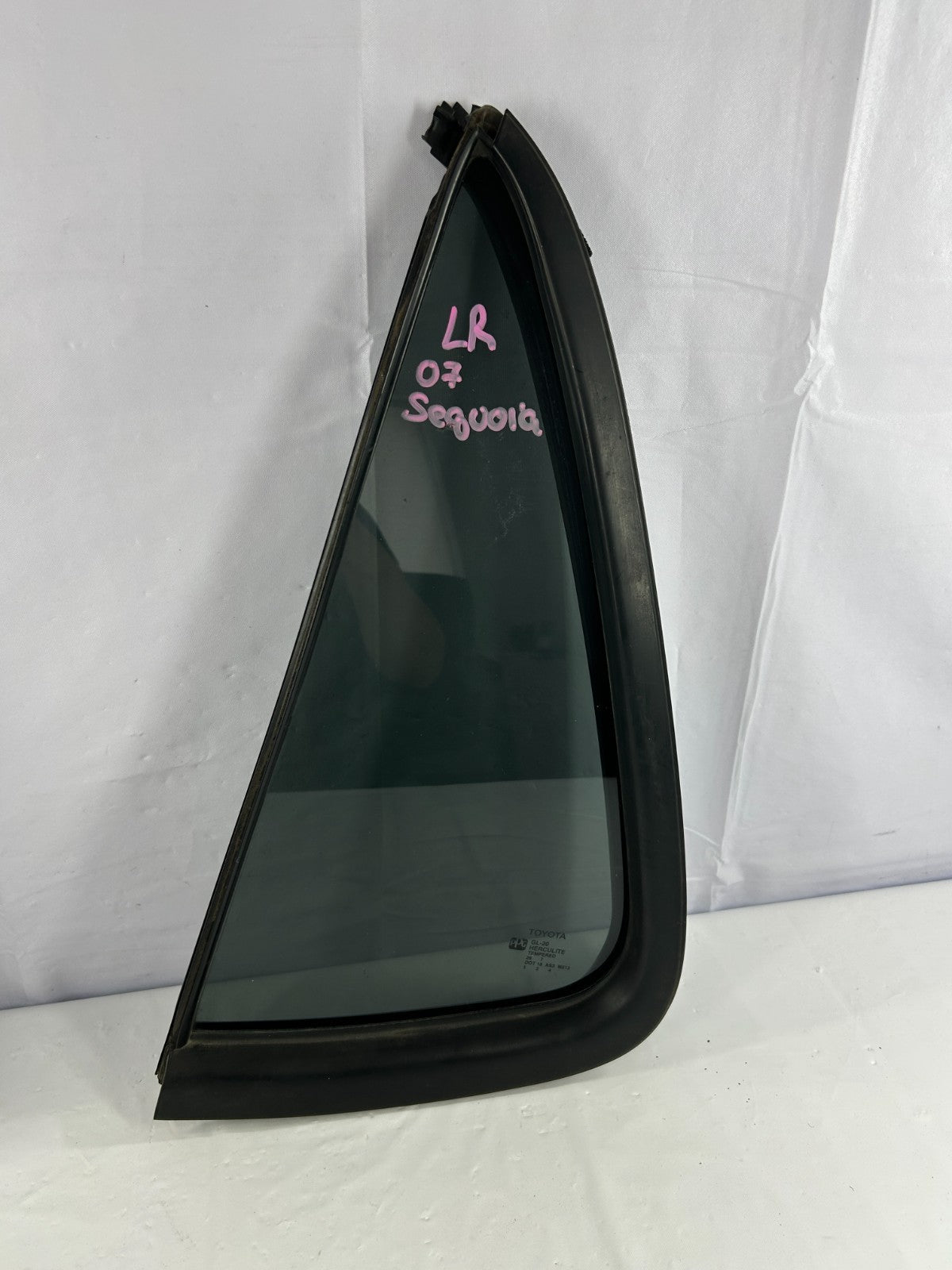 01-07 Toyota Sequoia Rear Left Door Quarter Window Vent Glass OEM 68124-0C020